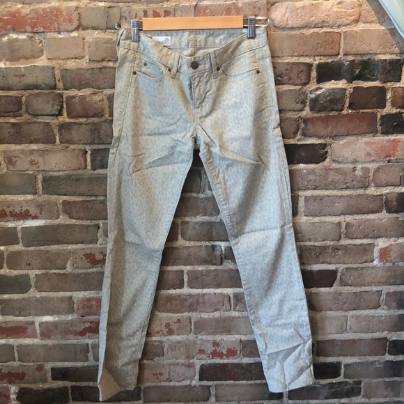 Jeans with Subtle Leopard Print - Picture 2 of 5